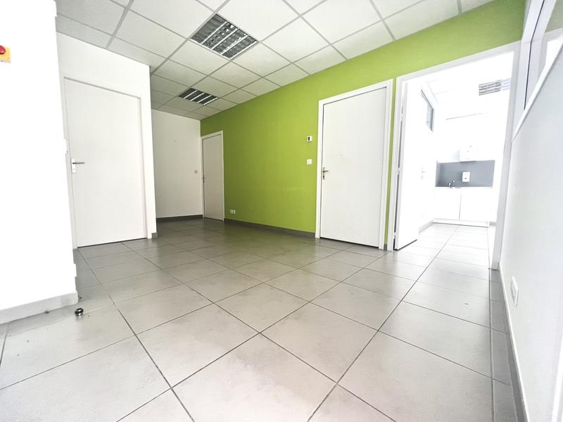 Bureau - 66 m² - 5 pièces