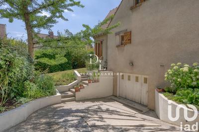 Maison - 155 m² - 8 pièces