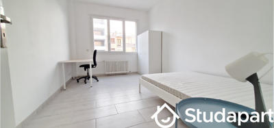 Chambre - 13 m² - 1 pièce