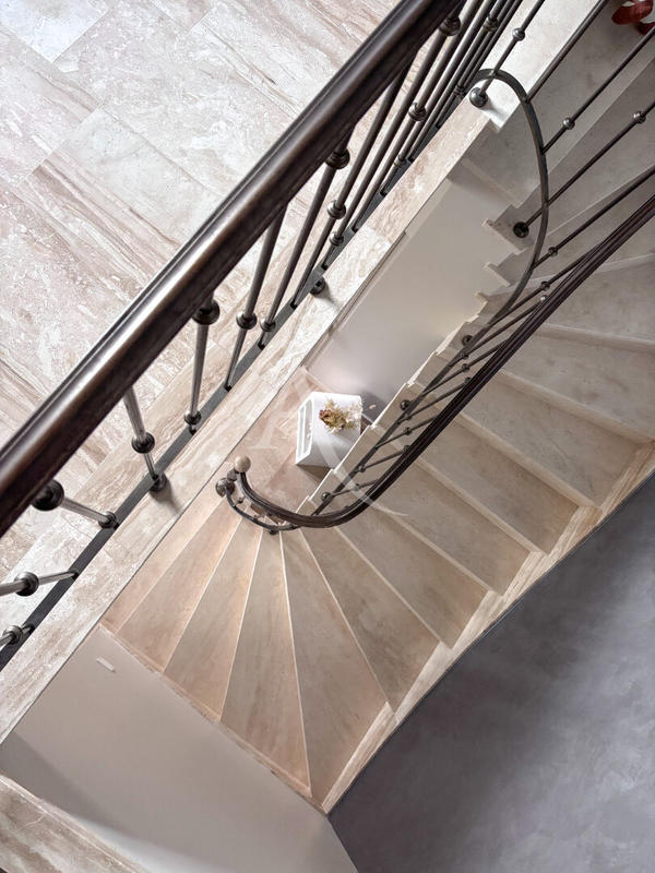 Maison - 185 m² - 5 pièces