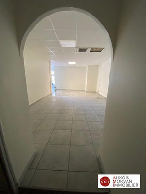 Local commercial - 150 m² - 4 pièces