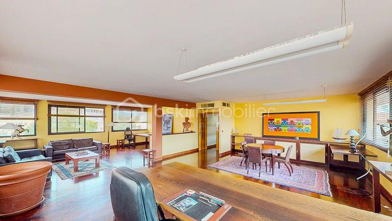 Bureau - 262 m² - 9 pièces