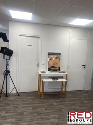 Local d'activités - 132 m² - 1 pièce