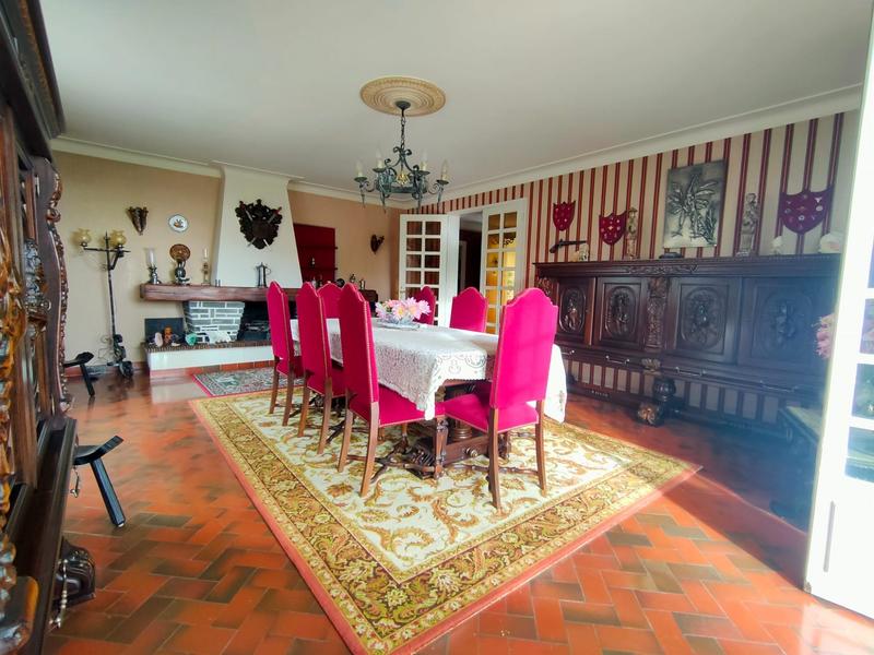 Maison ancienne - 190 m² - 9 pièces