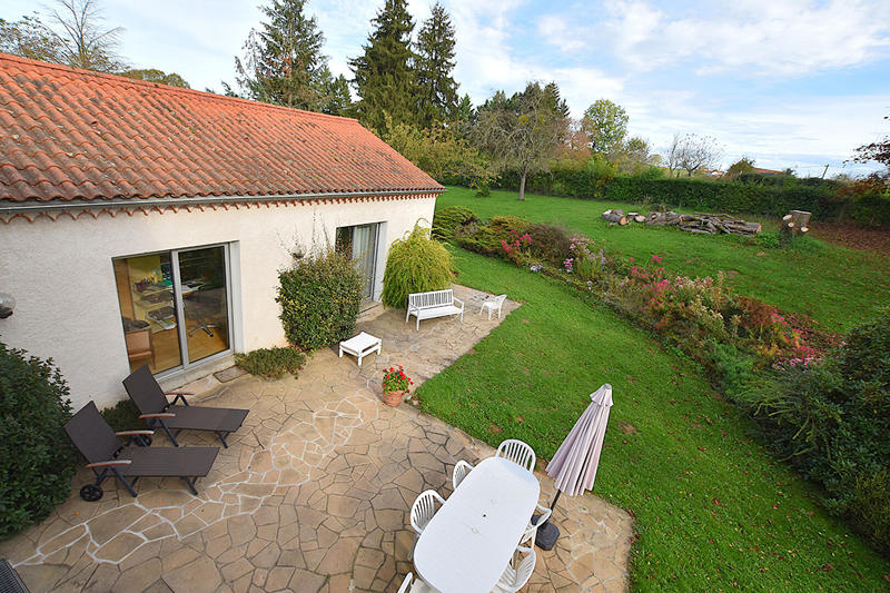 Maison - 254 m² - 12 pièces