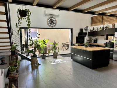 Maison - 161 m² - 4 pièces