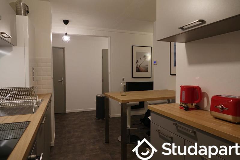 Chambre - 10 m² - 1 pièce