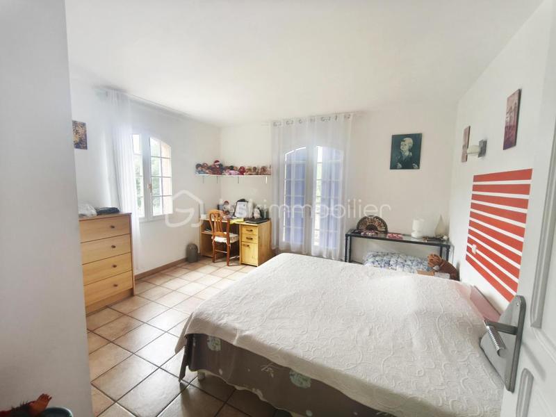 Maison traditionnelle - 166 m² - 6 pièces