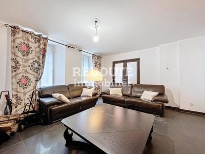 Maison - 236 m² - 8 pièces