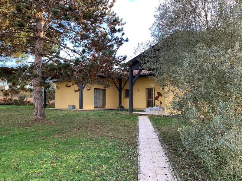 Maison - 200 m² - 8 pièces