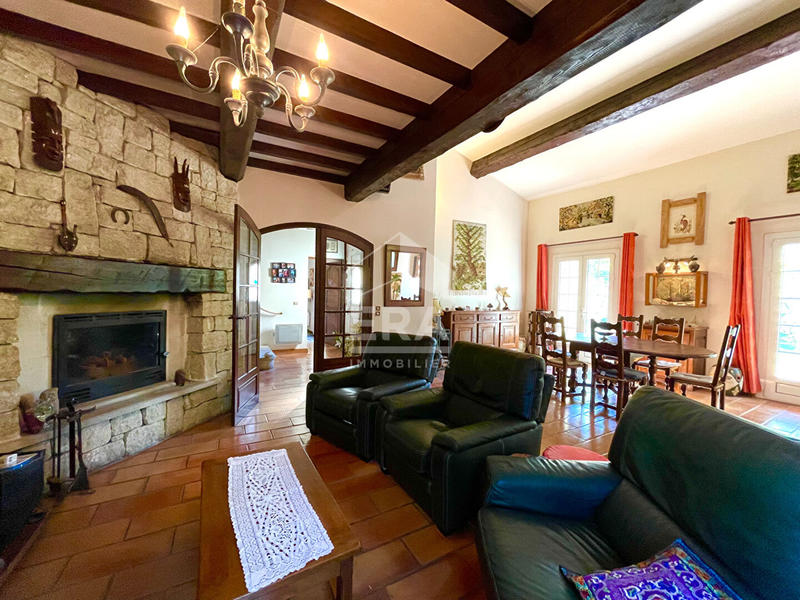 Maison - 187 m² - 5 pièces