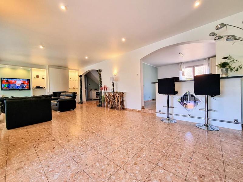 Maison - 171 m² - 5 pièces