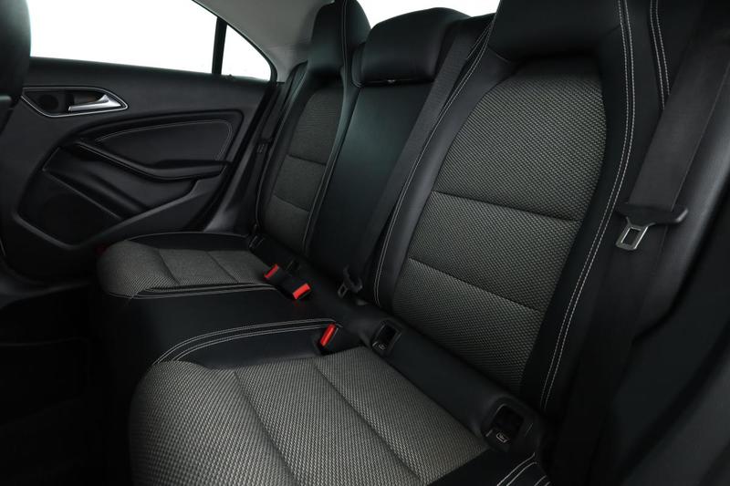 Mercedes Cla 180 Inspiration 7g-Dct 122 ch