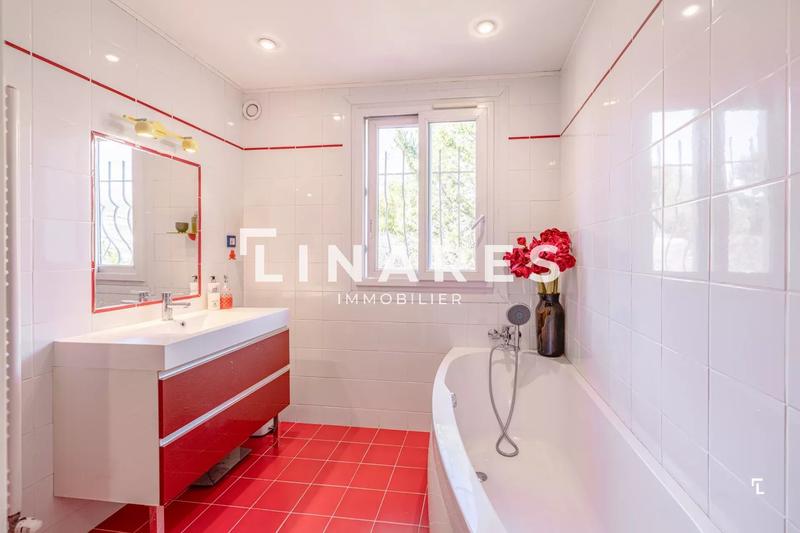 Maison - 162 m² - 5 pièces