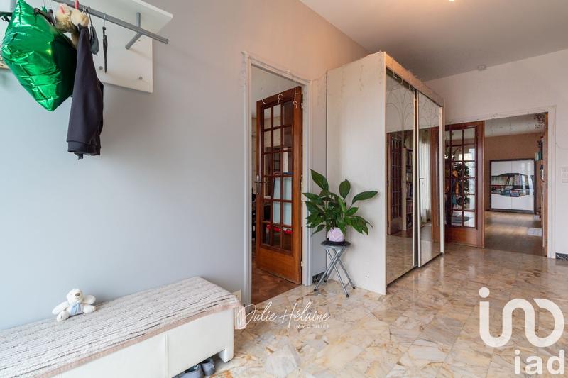 Maison - 196 m² - 8 pièces