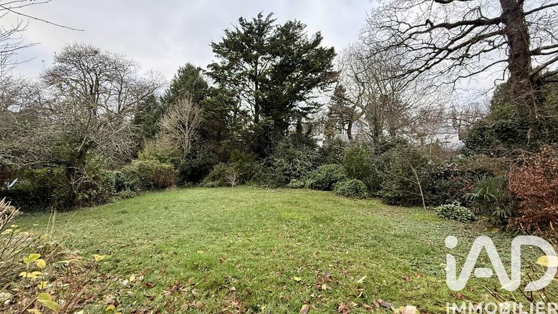 Maison - 305 m² - 10 pièces