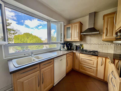 Appartement - 88 m² - 5 pièces