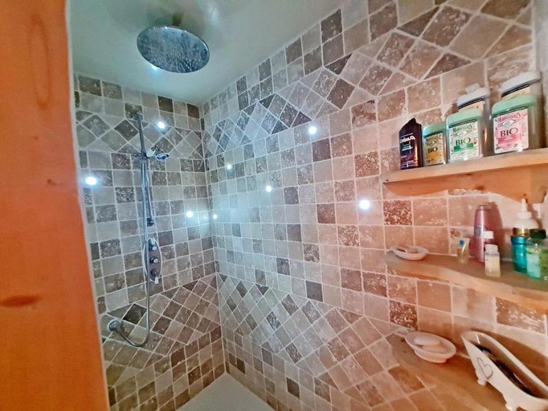 Châlet - 218 m² - 11 pièces