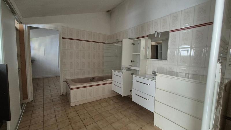 Maison - 104 m² - 4 pièces