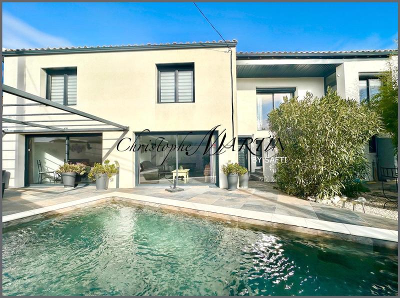 Maison - 212 m² - 8 pièces