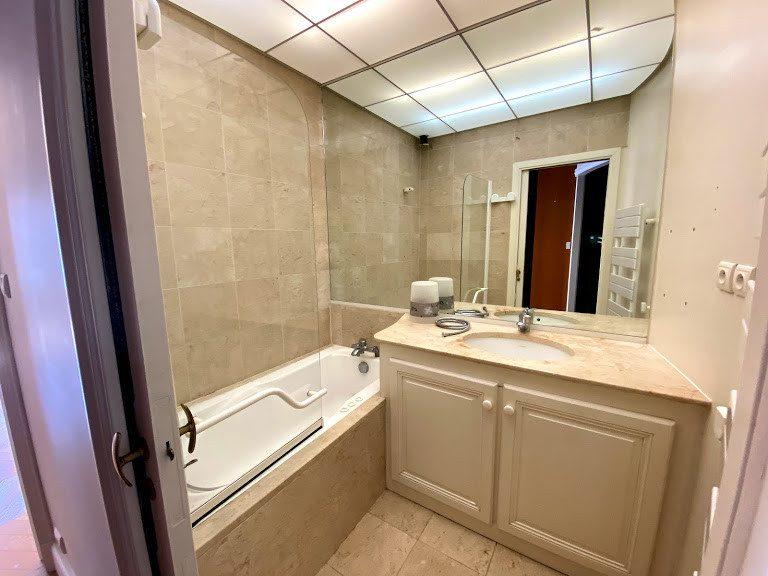 Appartement - 154 m² - 6 pièces