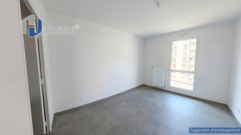 Appartement - 94 m² - 4 pièces