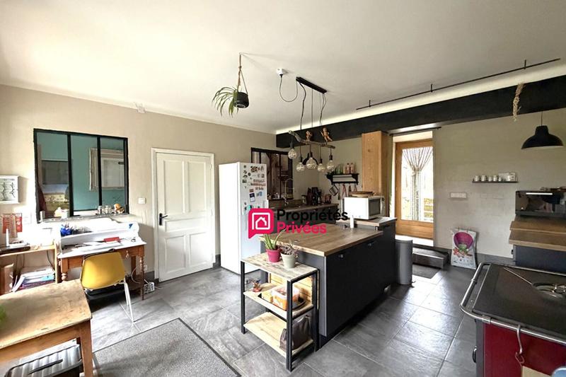 Maison - 200 m² - 6 pièces