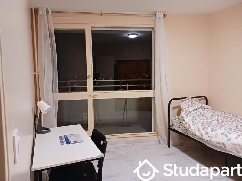 Chambre - 10 m² - 1 pièce