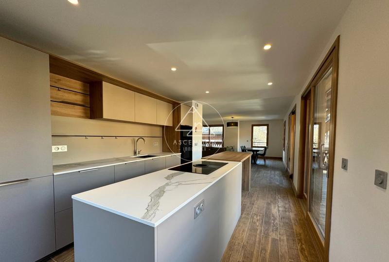 Appartement - 150 m² - 5 pièces