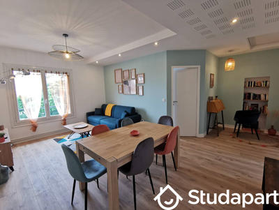 Chambre - 9 m² - 1 pièce