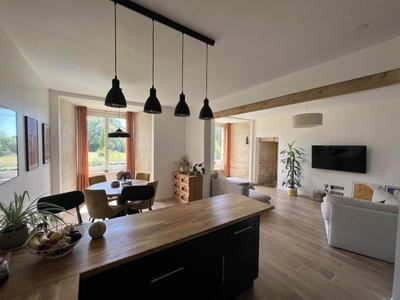 Maison - 108 m² - 4 pièces