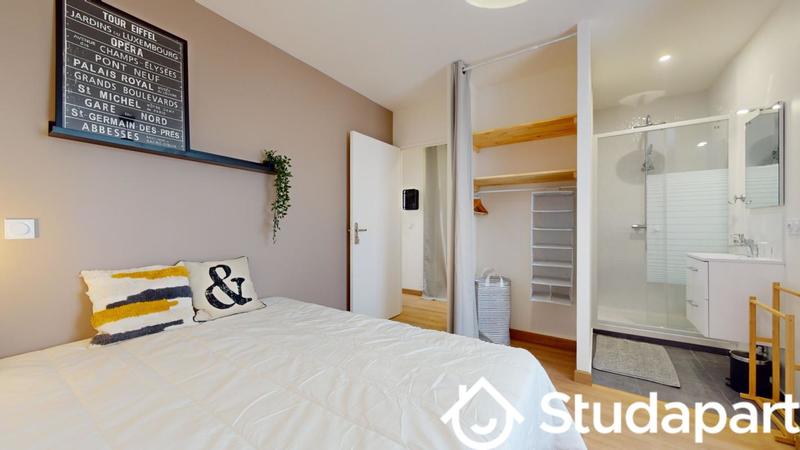 Chambre - 9 m² - 1 pièce