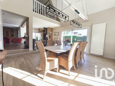 Maison - 339 m² - 7 pièces