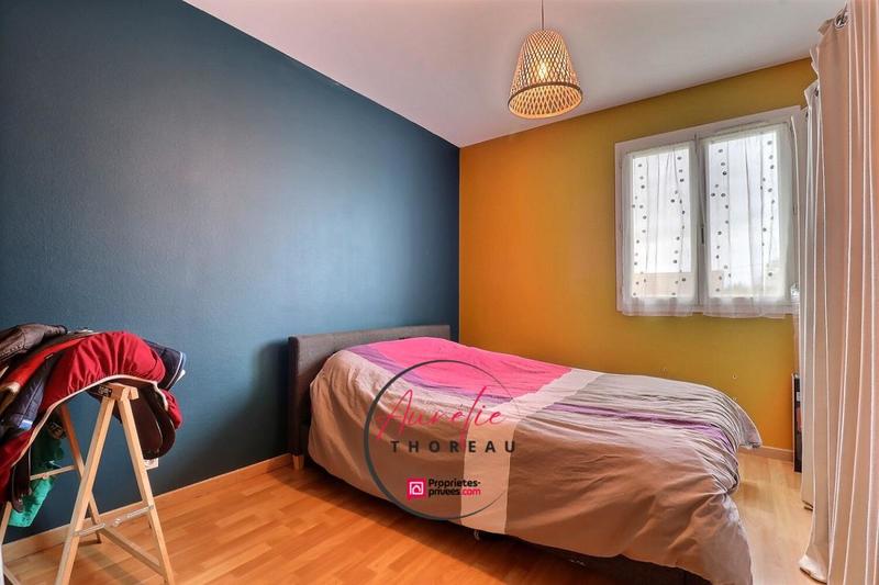 Maison - 202 m² - 9 pièces