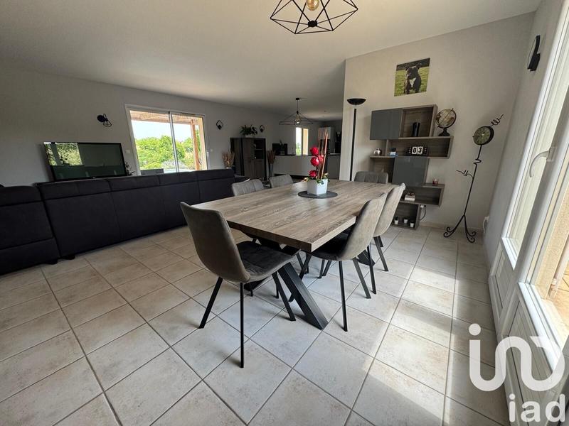 Maison - 194 m² - 8 pièces