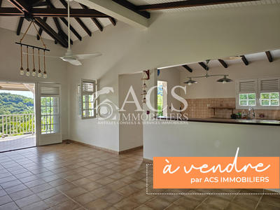 Maison - 98 m² - 4 pièces