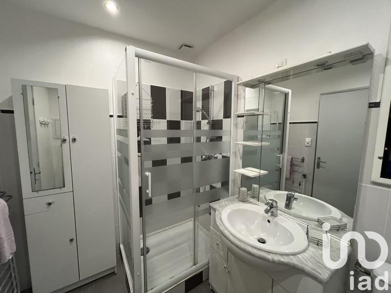 Maison - 203 m² - 12 pièces