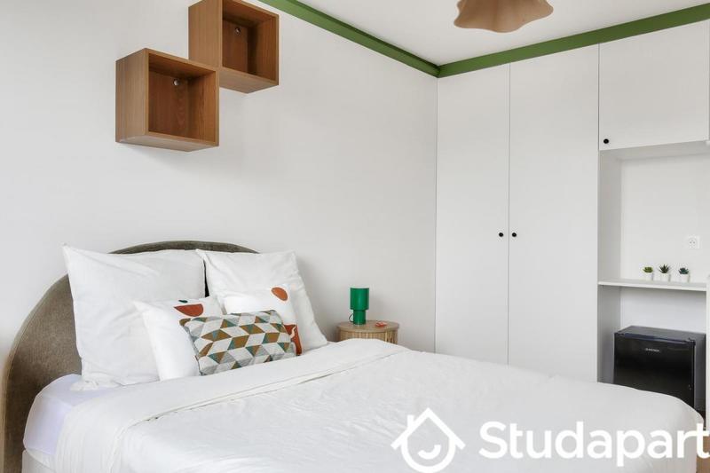 Chambre - 13 m² - 1 pièce