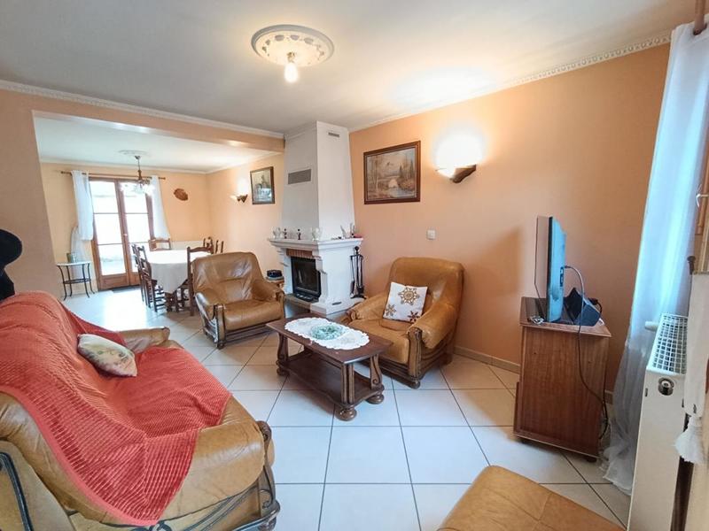 Maison - 92 m² - 5 pièces