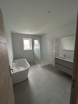 Maison contemporaine - 192 m² - 7 pièces