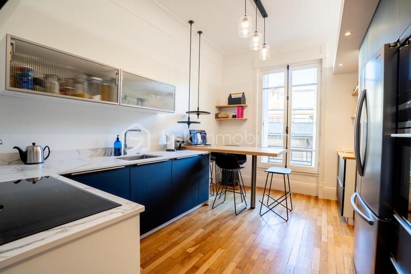 Appartement - 151 m² - 3 pièces