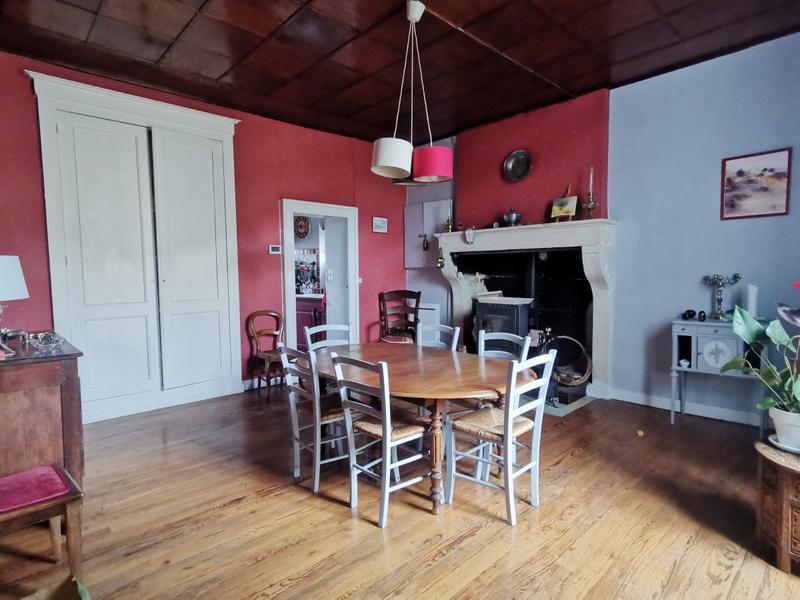 Maison de village - 266 m² - 6 pièces