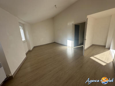 Appartement - 81 m² - 3 pièces