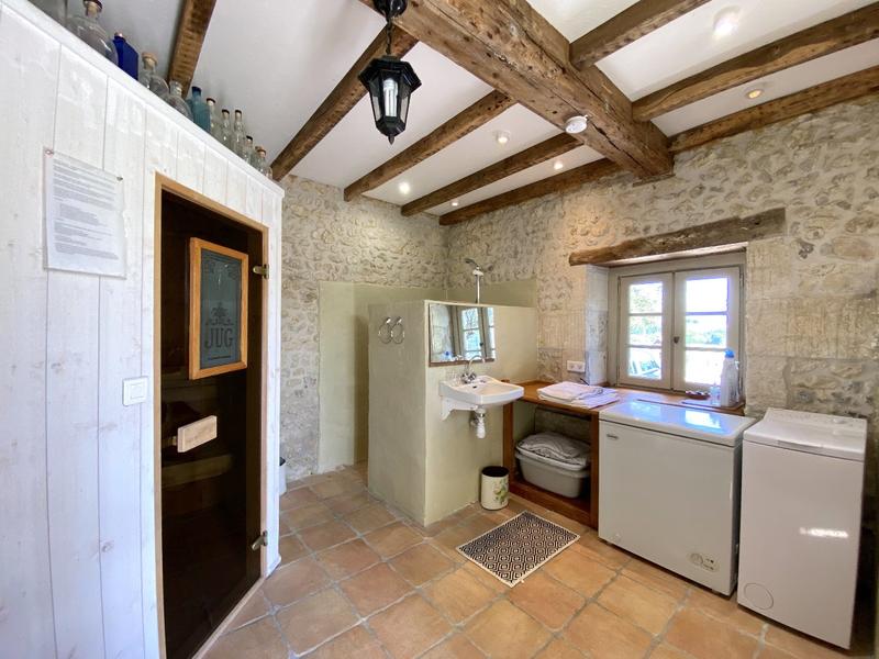 Maison - 288 m² - 9 pièces