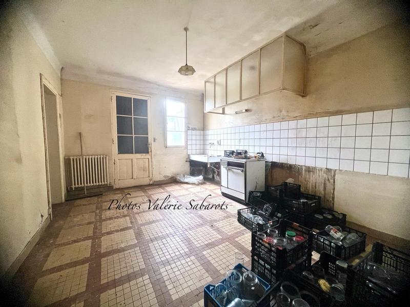 Propriété - 337 m² - 7 pièces