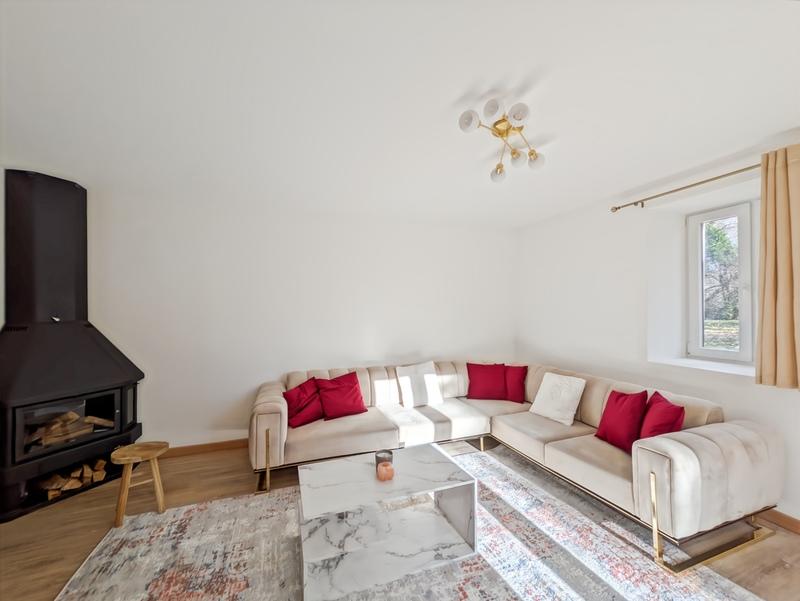 Maison - 208 m² - 8 pièces