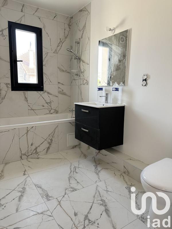 Maison - 83 m² - 4 pièces