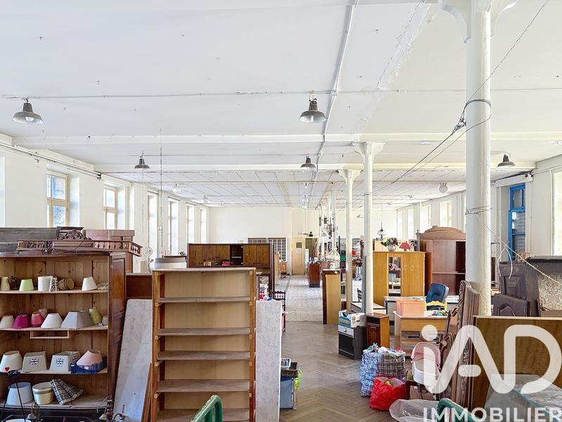 Immeuble - 2 600 m²