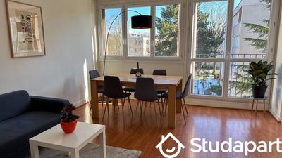 Chambre - 9 m² - 1 pièce