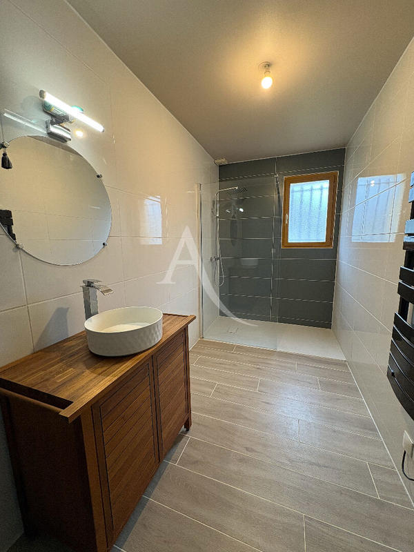 Maison - 85 m² - 5 pièces